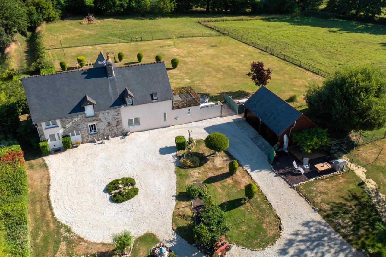 Maison la touchardiere Barenton Extérieur photo