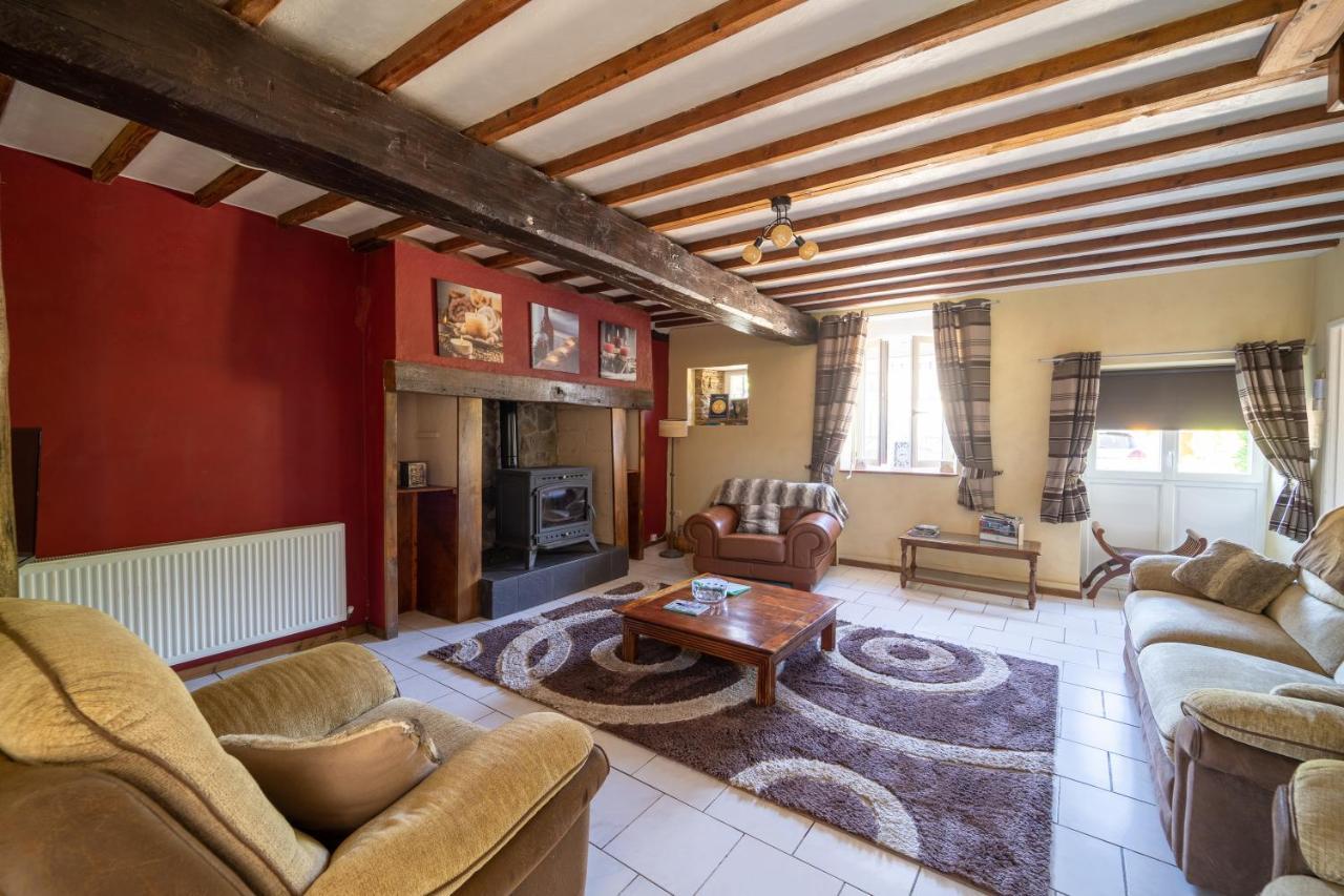 Maison la touchardiere Barenton Extérieur photo
