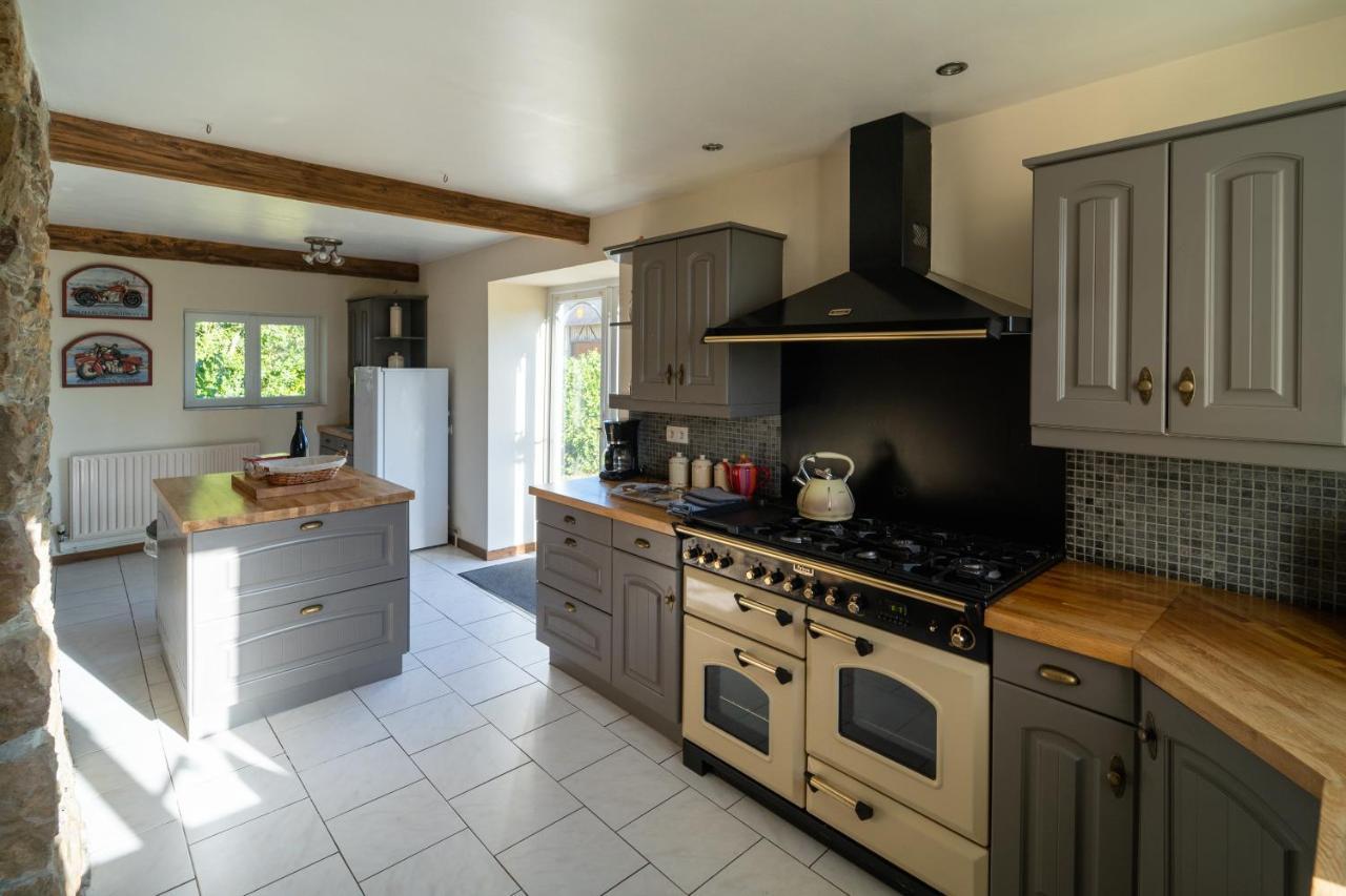 Maison la touchardiere Barenton Extérieur photo