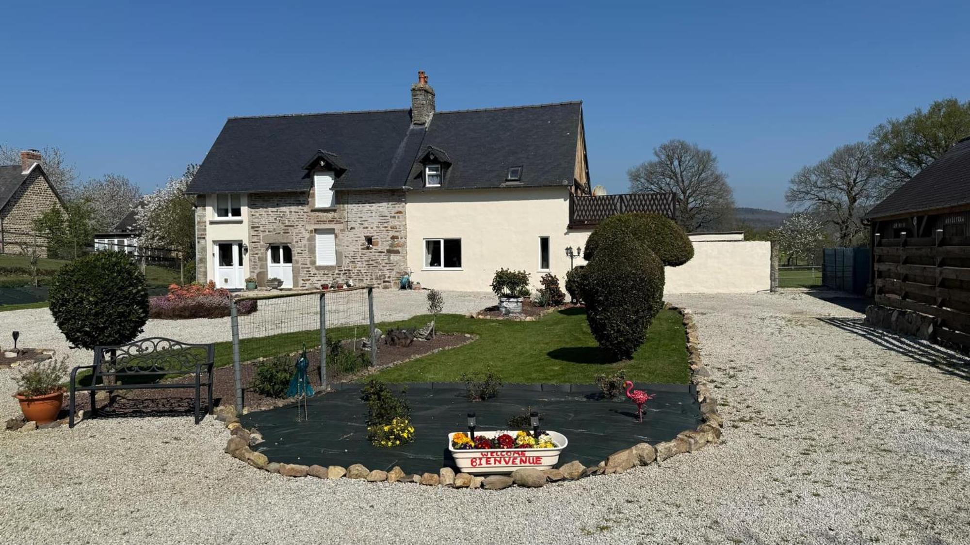 Maison la touchardiere Barenton Extérieur photo