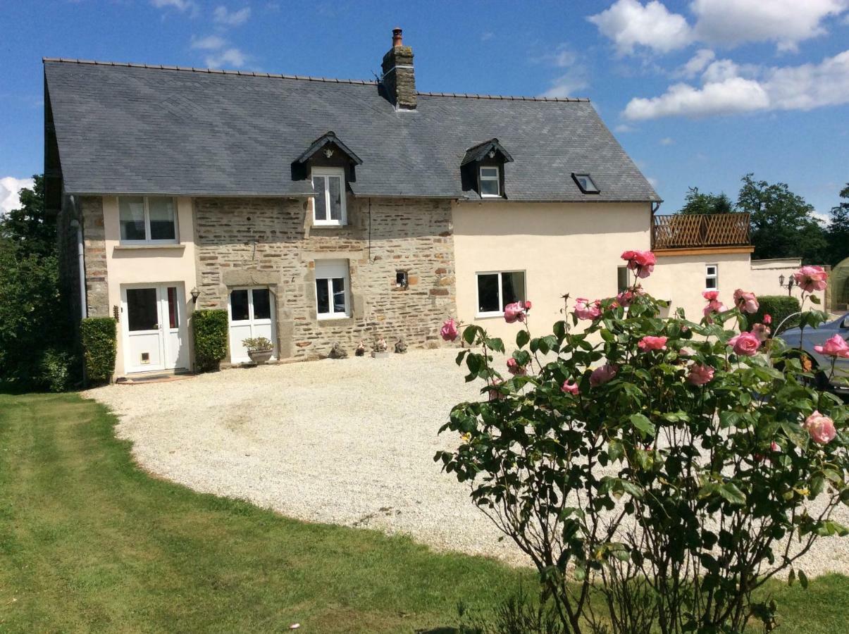 Maison la touchardiere Barenton Extérieur photo
